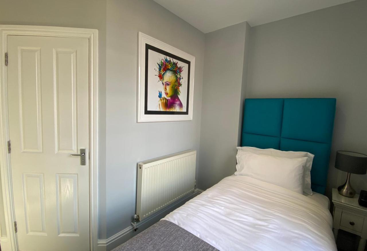 Half Moon Inn Exeter Ngoại thất bức ảnh