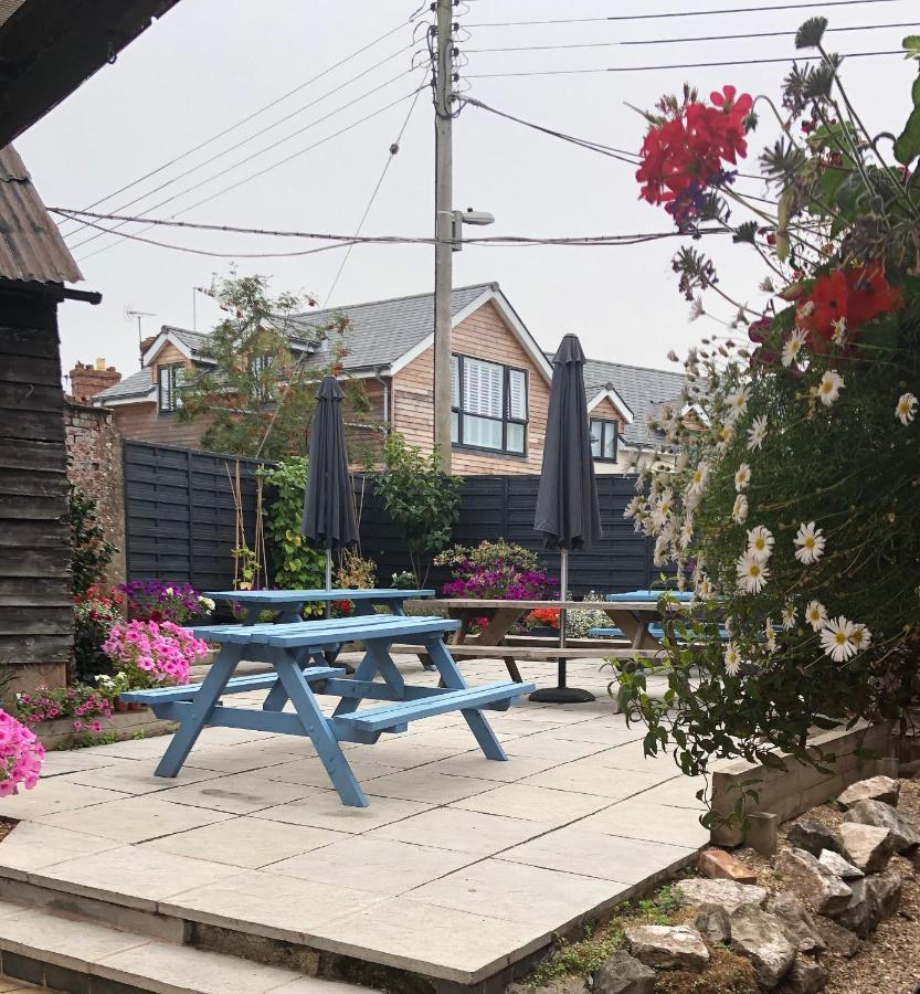 Half Moon Inn Exeter Ngoại thất bức ảnh