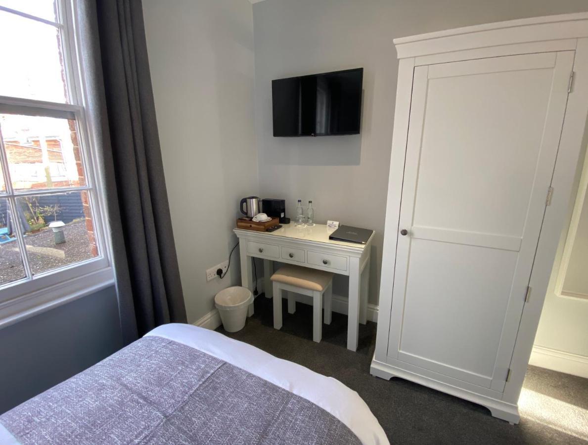 Half Moon Inn Exeter Ngoại thất bức ảnh
